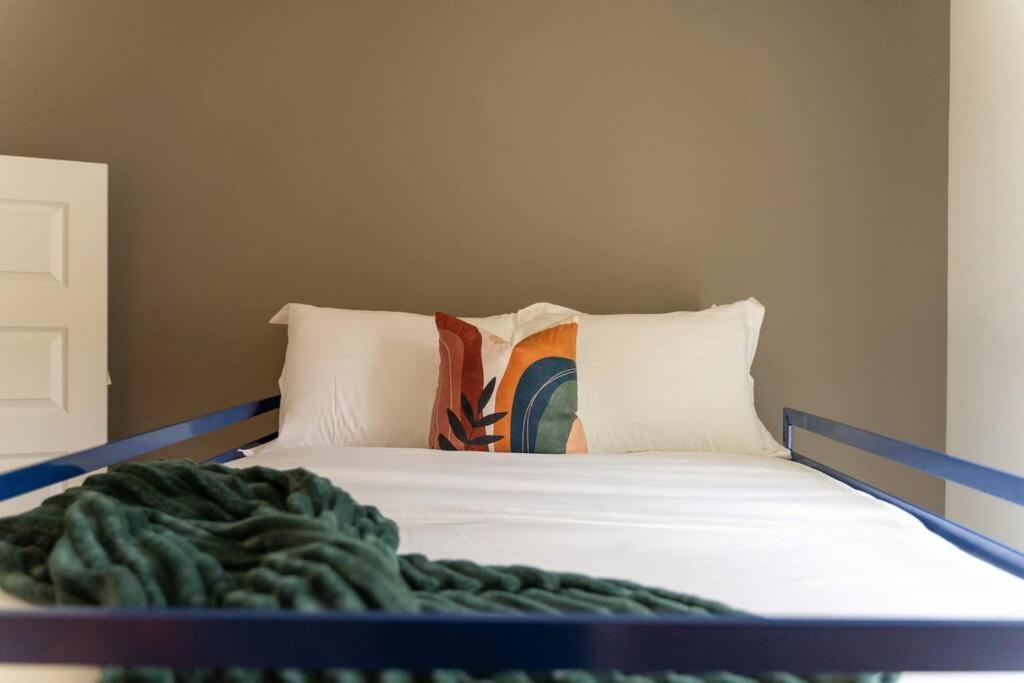 Perfectly Located-walk To Bars- Close To Broadway * Nashville