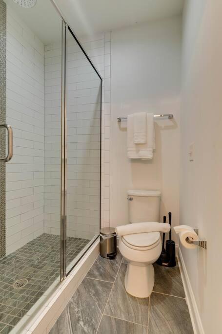 Holiday home Perfectly Located-walk To Bars- Close To Broadway Nashville