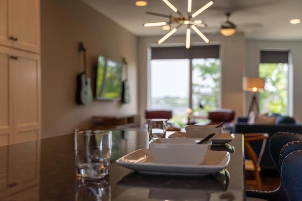 Holiday home Perfectly Located-walk To Bars- Close To Broadway Nashville