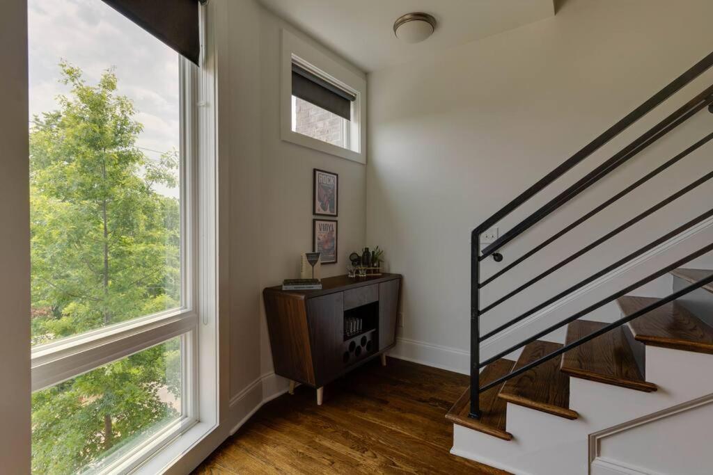 Perfectly Located-walk To Bars- Close To Broadway Holiday home *