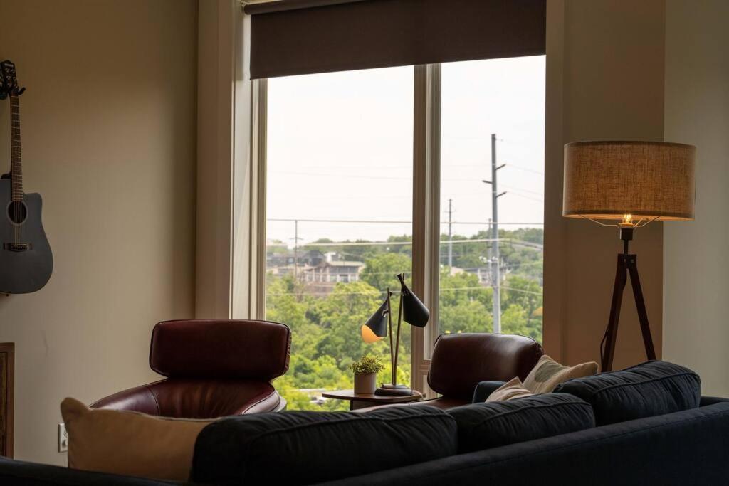 Perfectly Located-walk To Bars- Close To Broadway Holiday home *