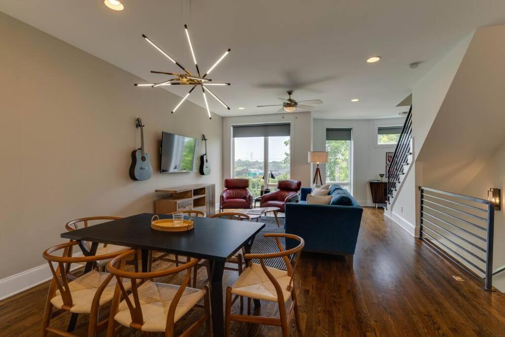 Holiday home Perfectly Located-walk To Bars- Close To Broadway Nashville