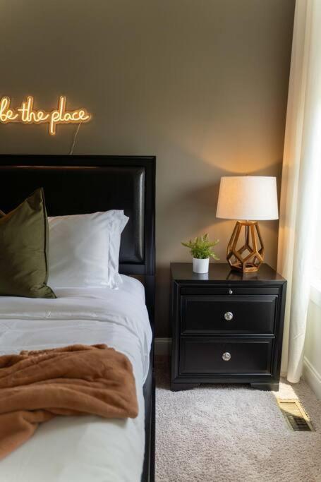 Casa de Férias Perfectly Located-walk To Bars- Close To Broadway Nashville